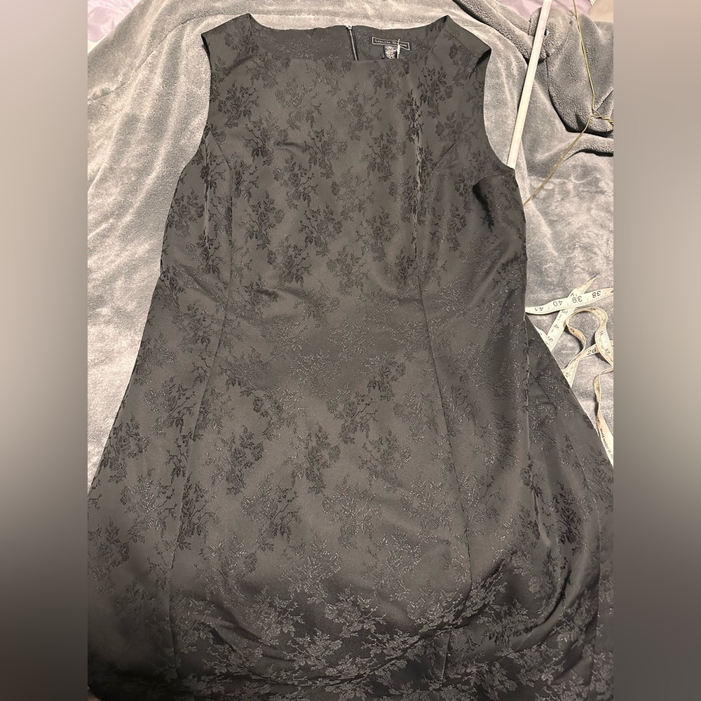 Laura Scott Black Textured Dress